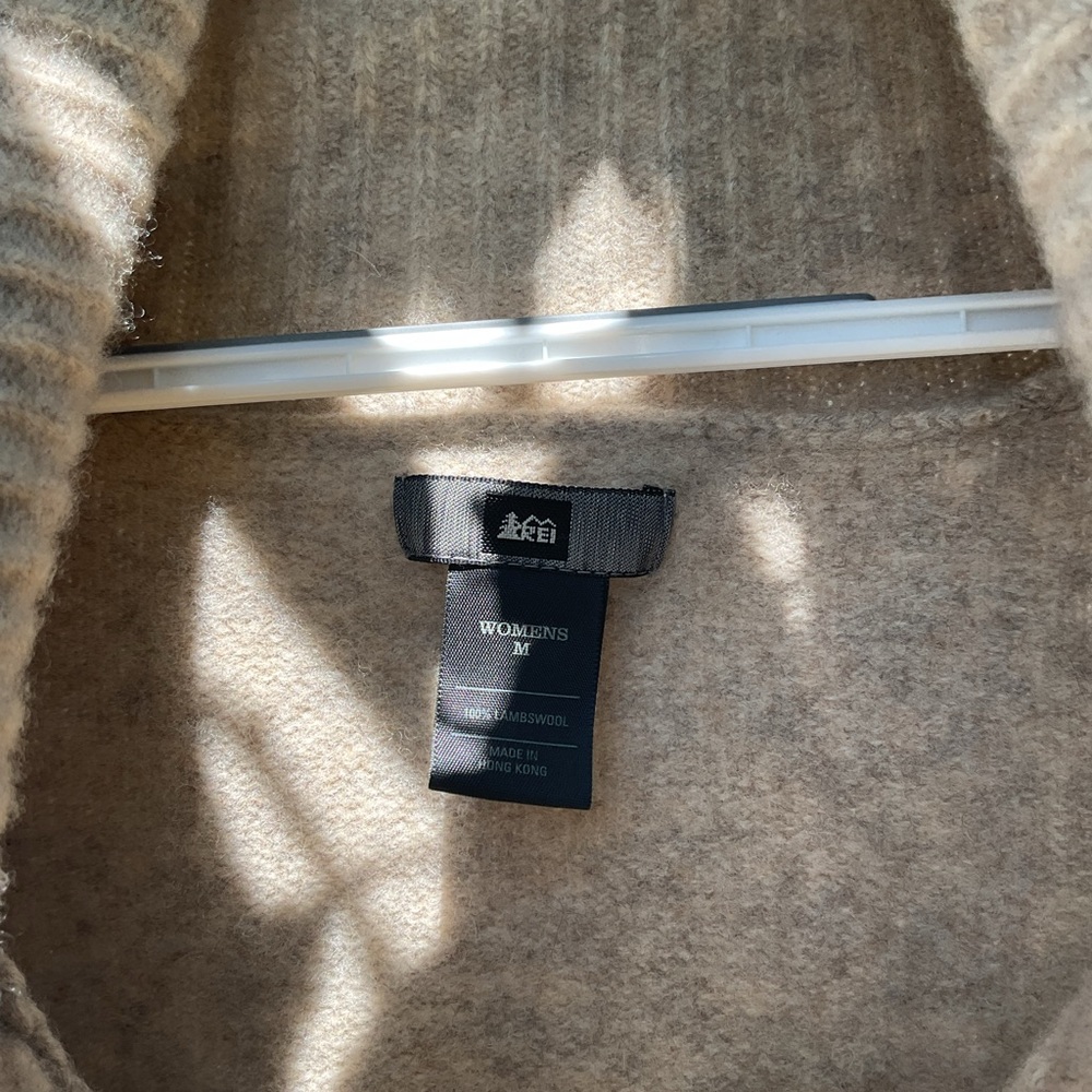 Rei Sweater - Picture 3 of 4